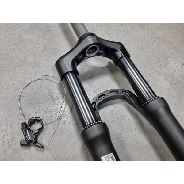 Вилка SUNTOUR XCR-32 RL-R Air 29